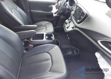 2025 Chrysler Pacifica Select from USA, damaged, VIN 2C4RC1BG3SR562272